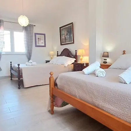 Guest house Maison Typique - By Paradisewaves Porches (Algarve)